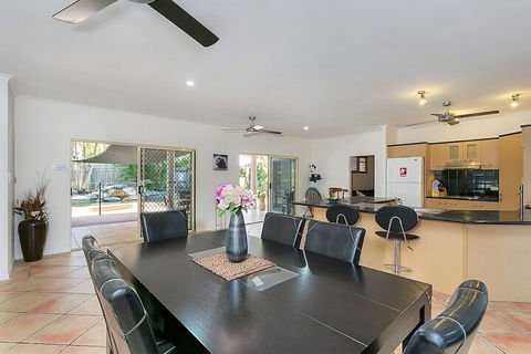 Beachcomber - Tourism Hervey Bay 3