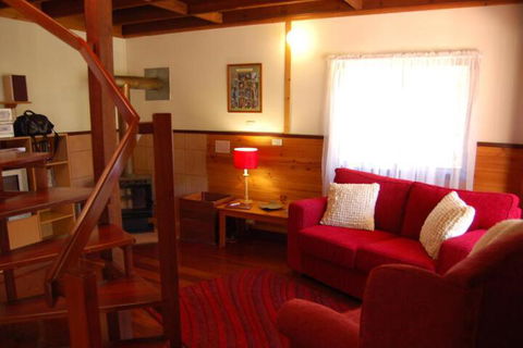 Beyonderup Falls Adult Retreat - Tourism Hervey Bay 5