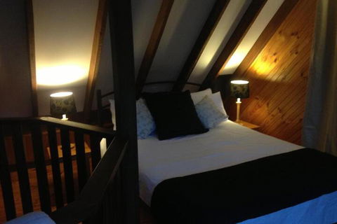 Beyonderup Falls Adult Retreat - Tourism Hervey Bay 6