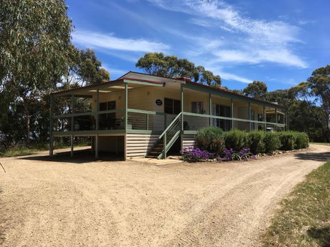 Cabernet Cottage - Hervey Bay Accommodation 5