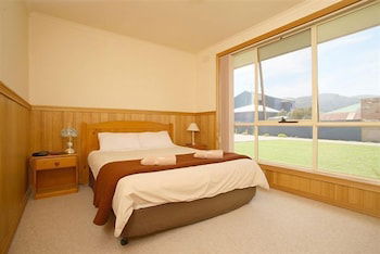 Apollo Bay Backpackers Lodge - Hervey Bay Accommodation 2