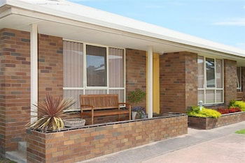 Apollo Bay Backpackers Lodge - Hervey Bay Accommodation 1