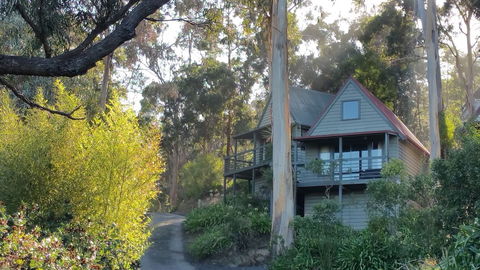Great Ocean Road Cottages - Hervey Bay Accommodation 0