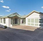 Sand  Foam - Hervey Bay Accommodation