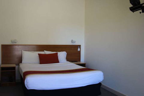 Pioneer Way Motel - Hervey Bay Accommodation 6