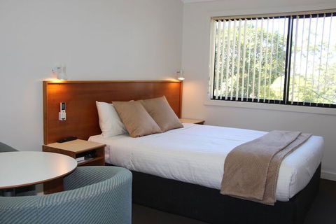 Pioneer Way Motel - Hervey Bay Accommodation 1