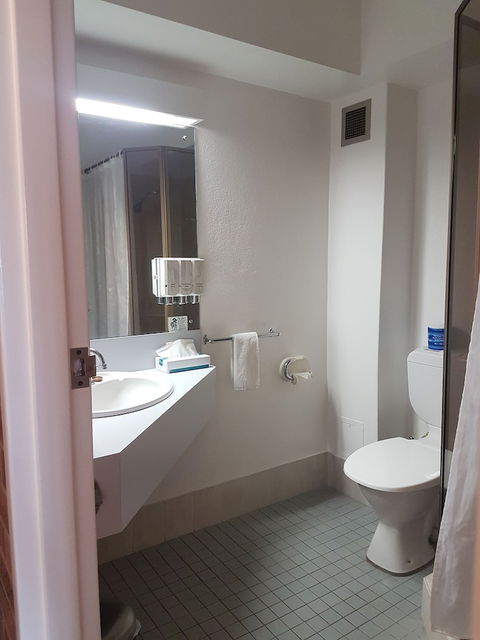 All Seasons Motel Armidale - Hervey Bay Accommodation 5