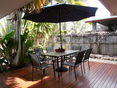 Jambala Beach House - Tourism Hervey Bay 0