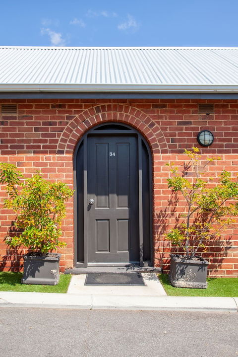 Dukes Inn Northam - Hervey Bay Accommodation 1