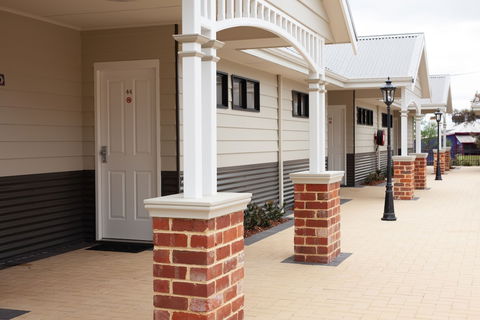 Dukes Inn Northam - Hervey Bay Accommodation 3
