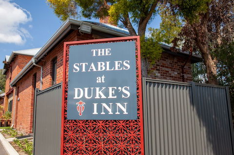 Dukes Inn Northam - Hervey Bay Accommodation 4