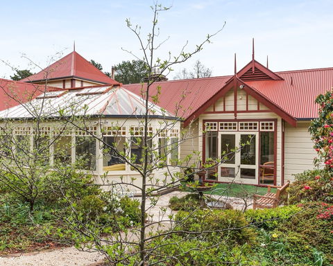 Bethany Manor Bed & Breakfast - Tourism Hervey Bay 0