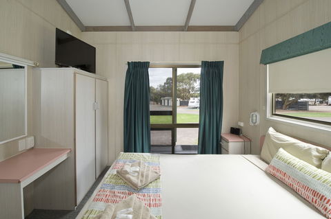 BIG4 Breeze Holiday Park â€“ Port Hughes - Hervey Bay Accommodation 4