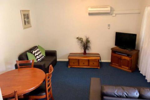 Abbey Apartments - Tourism Hervey Bay 0