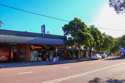 Lakefront Simplicity - Tourism Hervey Bay 2