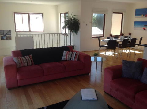 Townhouse Chapel Street - Hervey Bay Accommodation 2