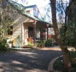 Ballarat cottages incorporating yarrowee cottage  Admirals cottage - Hervey Bay Accommodation