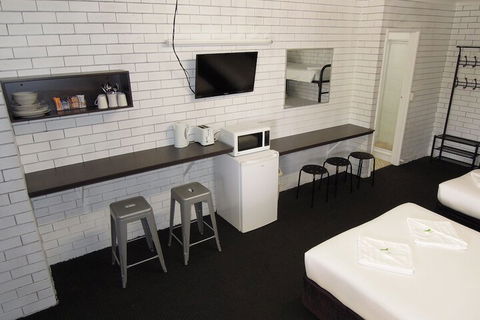 Jackaroo Apartments - Tourism Hervey Bay 4