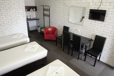 Jackaroo Apartments - Tourism Hervey Bay 7