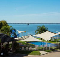 Lake Edge Resort - Hervey Bay Accommodation