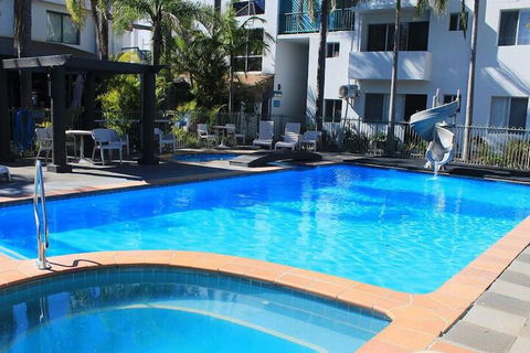 Ocean Side Hawks Nest - Hervey Bay Accommodation 3