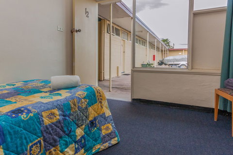 Moruya Waterfront Hotel Motel - Hervey Bay Accommodation 1