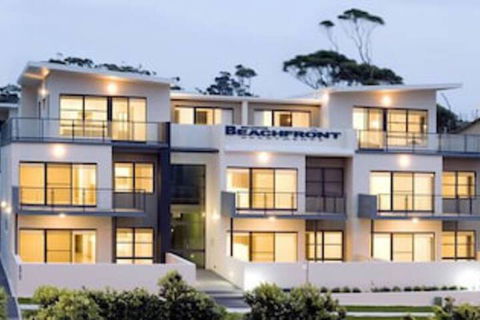 Mollymook Beachfront Executive Apartment - Hervey Bay Accommodation 4