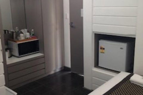 Elmore Victoria Hotel Motel - Hervey Bay Accommodation 5