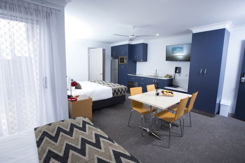 Altitude Motel Apartments - Tourism Hervey Bay 2