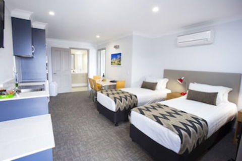 Altitude Motel Apartments - Tourism Hervey Bay 0