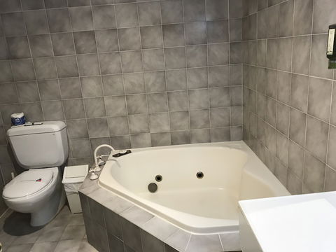 Tea Gardens Motel - Hervey Bay Accommodation 6