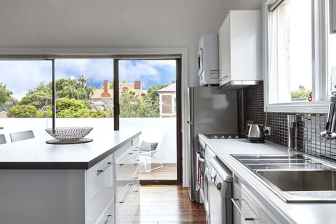 The Anderson - Rejuvenate Stays - Tourism Hervey Bay 3