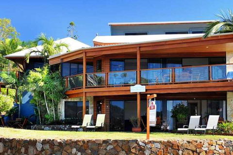 Airlie Waterfront Bed & Breakfast - Tourism Hervey Bay 1