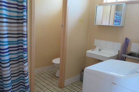 Jurien Beachfront Holiday Units - Hervey Bay Accommodation 6