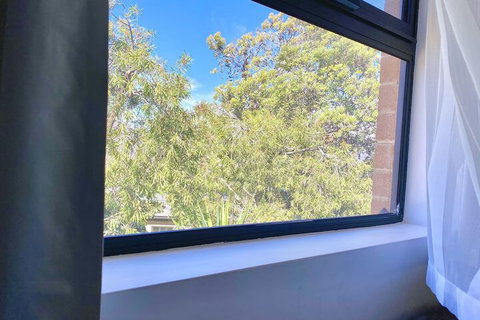 Atlantic West Beach Apartments - Hervey Bay Accommodation 5