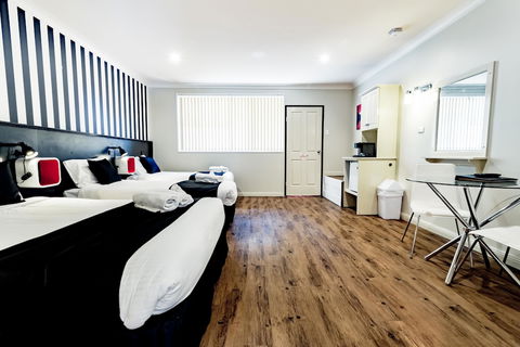 Bundanoon Country Inn Motel - Hervey Bay Accommodation 3