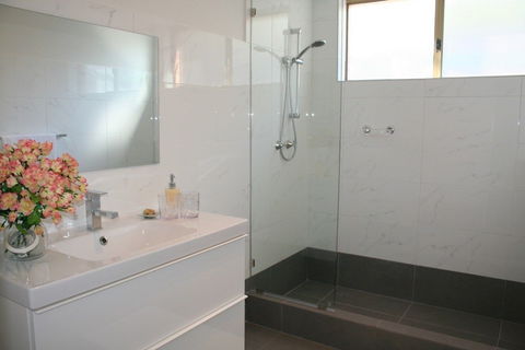 Merridees Place - Tourism Hervey Bay 3