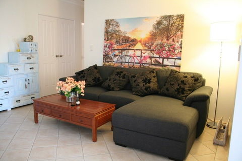 Merridees Place - Tourism Hervey Bay 7