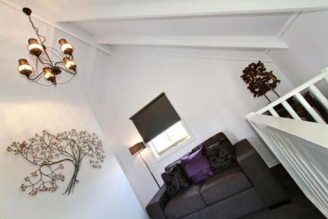 Creek Cottage Bed & Breakfast - Hervey Bay Accommodation 7