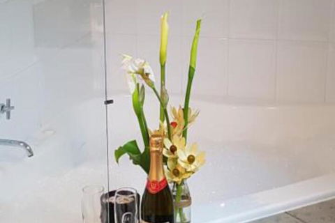 Creek Cottage Bed & Breakfast - Hervey Bay Accommodation 6