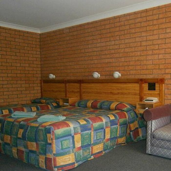 Aaron Inn Motel - Hervey Bay Accommodation 5