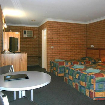 Aaron Inn Motel - Hervey Bay Accommodation 4