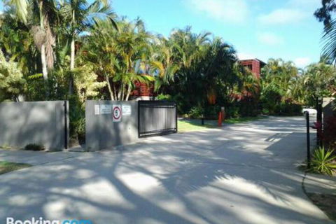 Asanti Agnes Water Surfing Beach - Tourism Hervey Bay 2