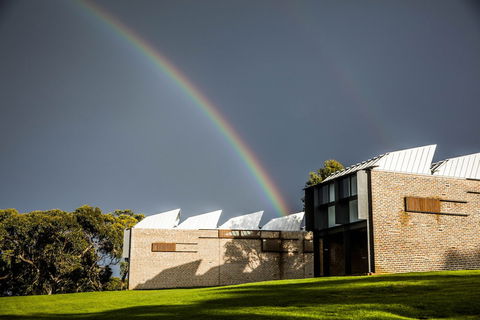 Alkina Lodge - Tourism Hervey Bay 0