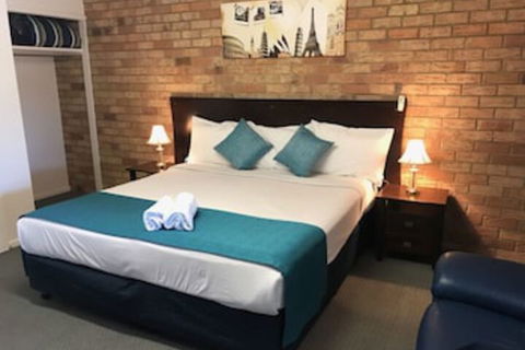 Kippa Ring Village Motel - Hervey Bay Accommodation 0