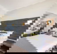 Dolphin Quay Apartments - Hervey Bay Accommodation
