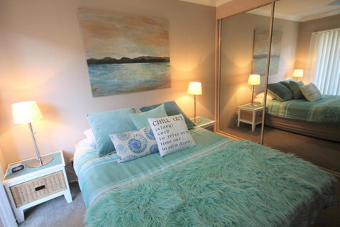 CHILL OUT LAKESIDE At FORSTER - Tourism Hervey Bay 4