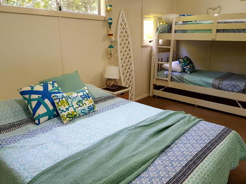 CHILL OUT BEACH HOUSE At FORSTER - Hervey Bay Accommodation 1