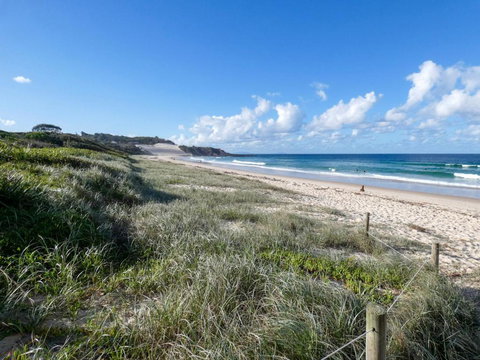 CHILL OUT BEACH HOUSE At FORSTER - Hervey Bay Accommodation 6