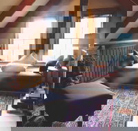 La Boheme Villa - Hervey Bay Accommodation